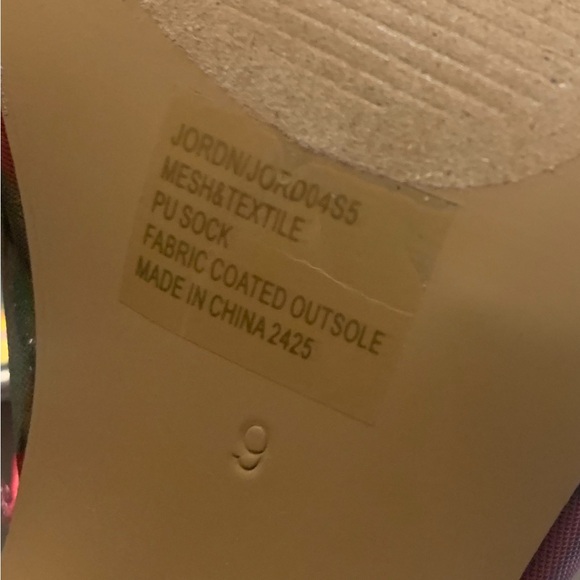 NWOB BETSEY JOHNSON JORDN RED/GREEN FLORAL MESH/BOW/PEARL SLIP ON BLOCK HEELS 9 - Picture 15 of 16